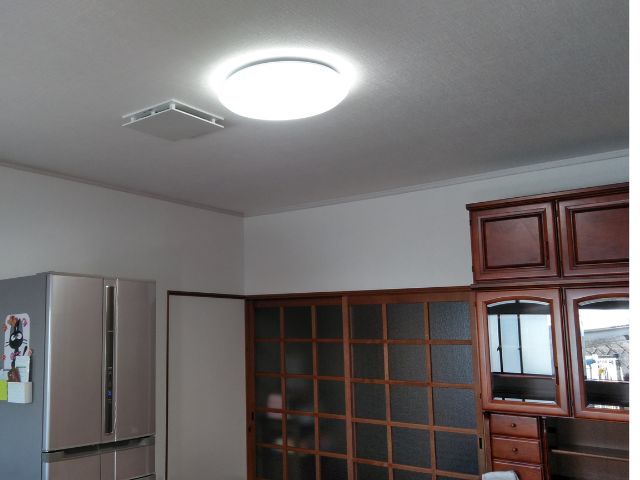 真っ白の天井で、明るい雰囲気に