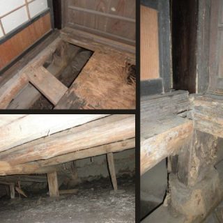 bシロアリ被害で腐ってしまった柱や土台、床。老朽化で家自体も傾いていた