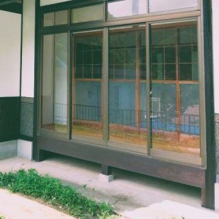 ソトとナカを緩やかにつなぐ「縁側」。四季の移ろいや美しさを楽しむ場所として、その良さが再認識されている。