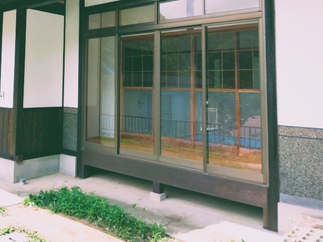 ソトとナカを緩やかにつなぐ「縁側」。四季の移ろいや美しさを楽しむ場所として、その良さが再認識されている。
